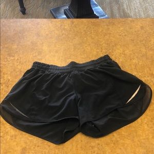 Black lululemon Hotty Hot 4in short